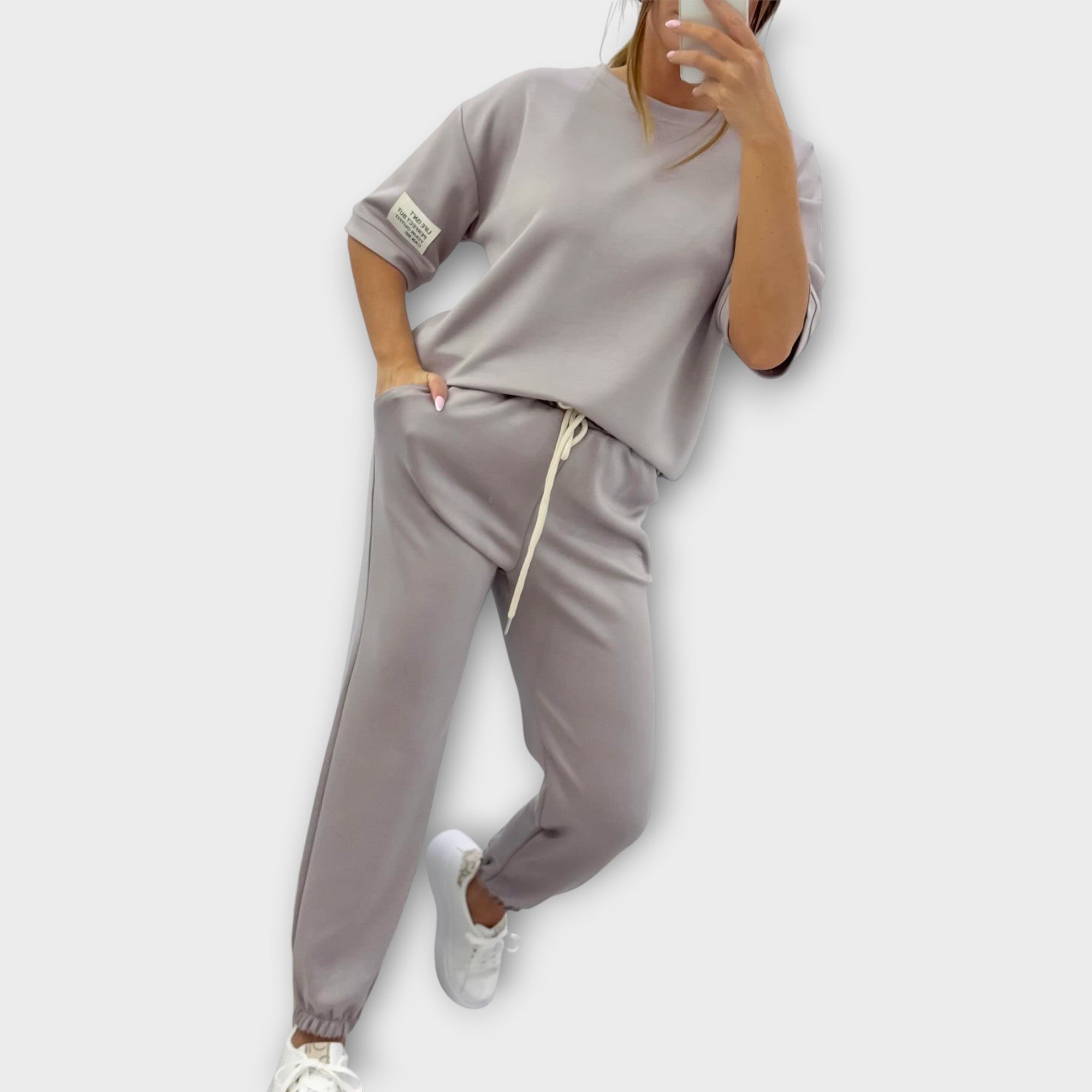 Komplet Loungewear z Ohlapnim Krojom
