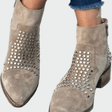 Čevlji do gležnjev s konicami