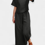 Zračen komplet hlač in kratkega majice