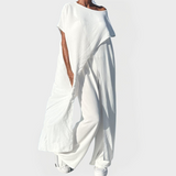 Komplet z vrhom in hlačami v enobarvni odtenek z dekoltejem