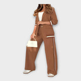 Komplet z jakno in hlačami