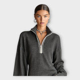 Pleteni obleka z sproščeno eleganco