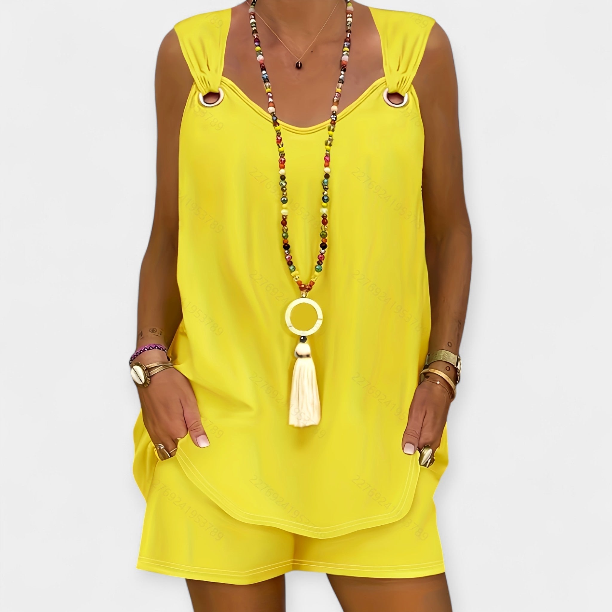 Set brezrokavnika s kratkimi hlačami