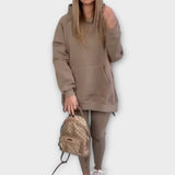 Set trenirk z ohlapnim krojem in minimalno estetiko