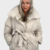 Maja - Kratka puffer jakna z pasom