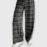 Set dveh kosov z V-izrezom in ustreznimi hlačami