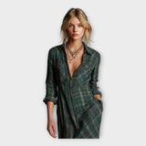 Srajčno obleko z brezčasno eleganco