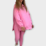 Set trenirk z ohlapnim krojem in minimalno estetiko