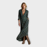 Srajčno obleko z brezčasno eleganco