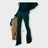 Eleganten Hlače z Bell Fit