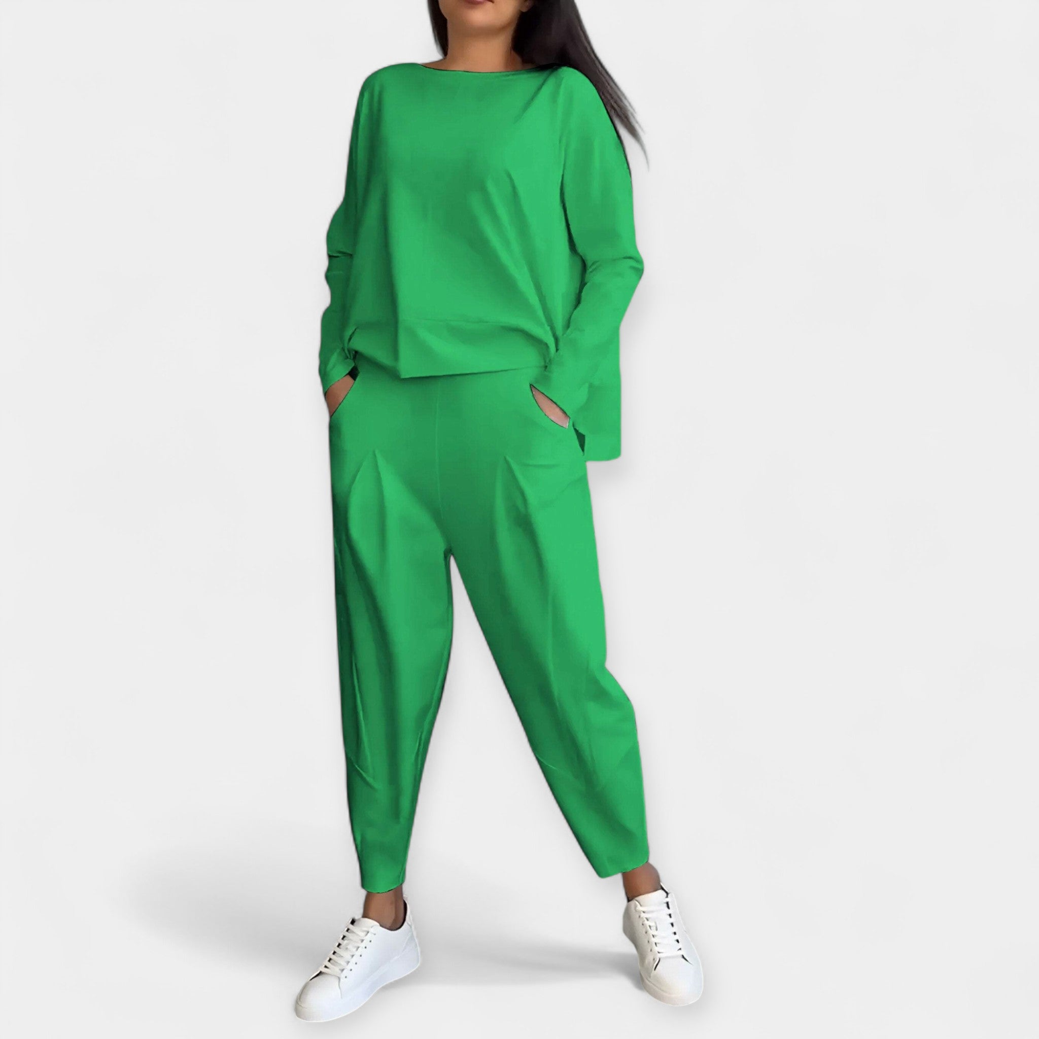 Kombinezon z dolgimi rokavi