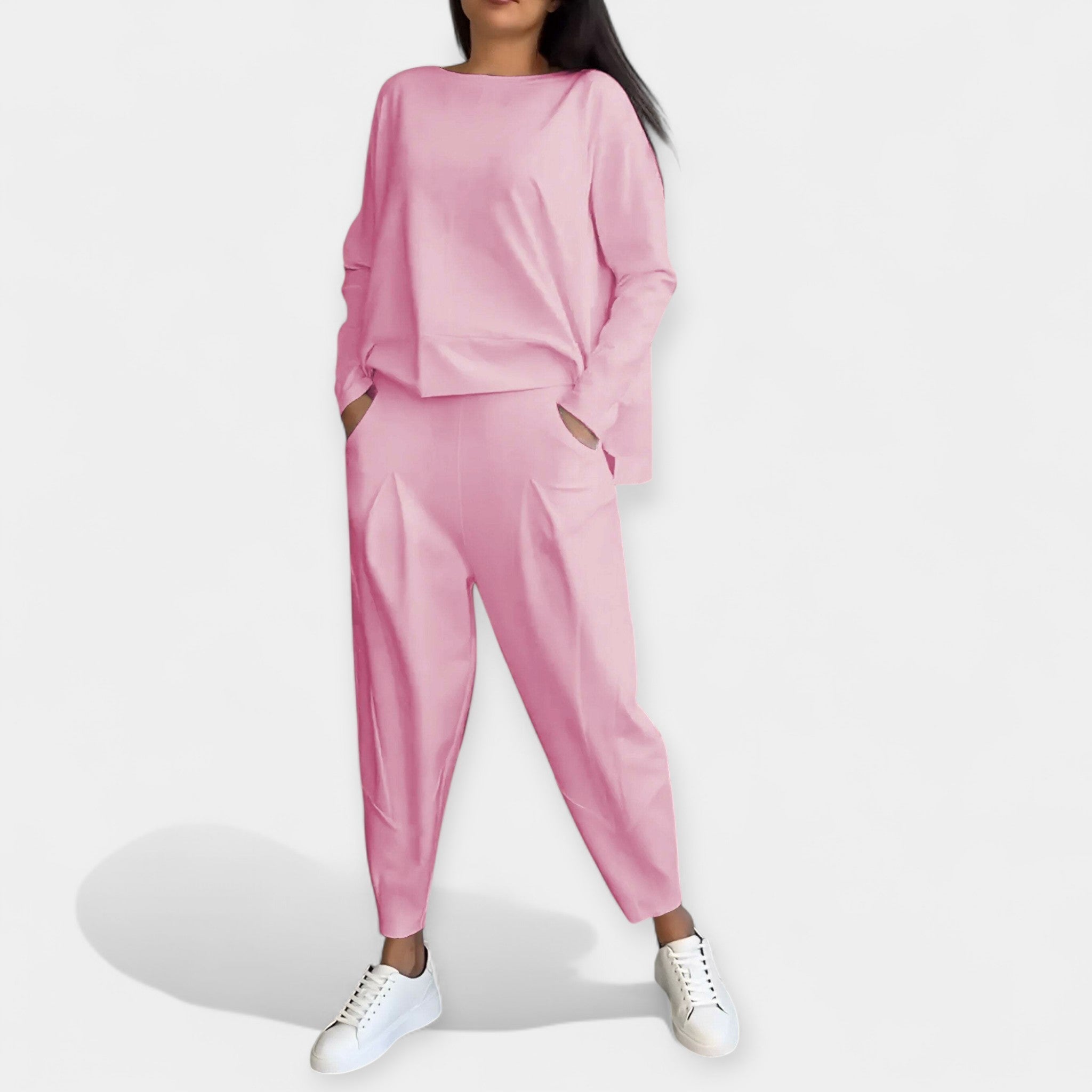 Kombinezon z dolgimi rokavi