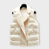 Komplet z visokim ovratnikom, hlačami in brezrokavnikom